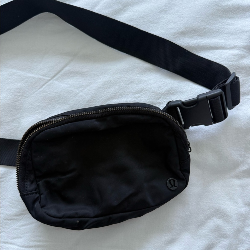lululemon athletica Black Belt Bag